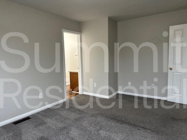 Building Photo - 2360 Cade Ct