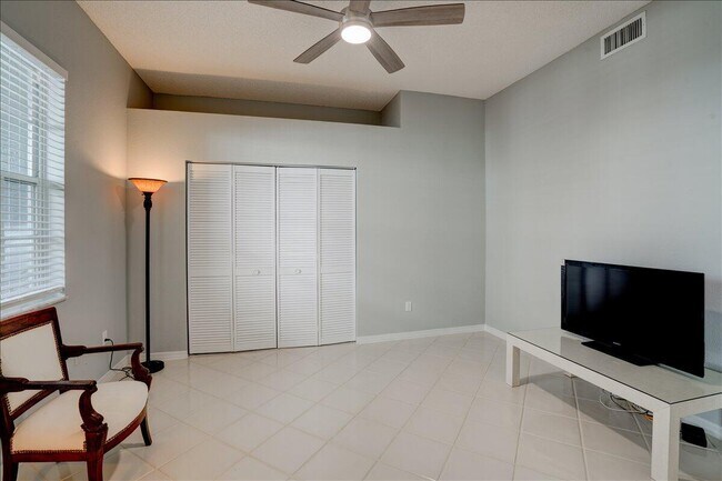 Building Photo - 10173 Andover Coach Cir