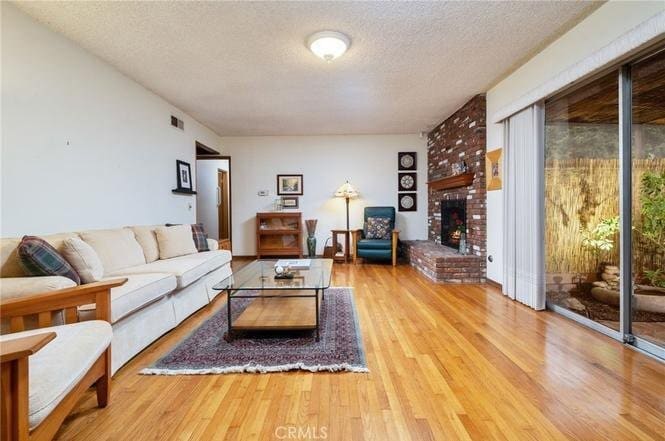 Building Photo - 549 California Dr