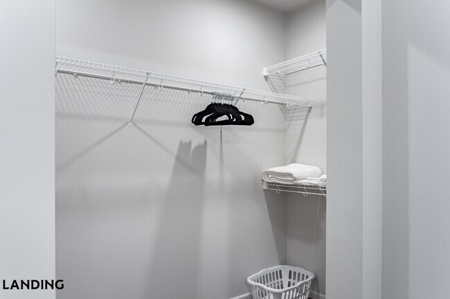 Building Photo - 2023 N Broadmoor Ave