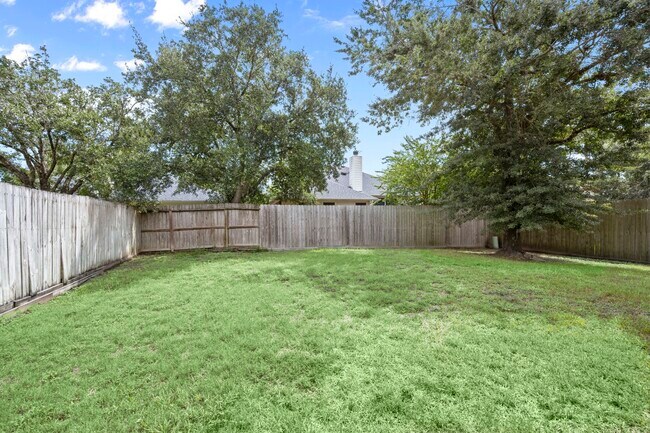 Building Photo - 8723 Creek Willow Dr
