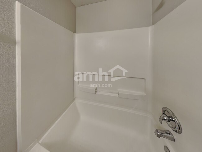 Building Photo - 1413 Dowell St