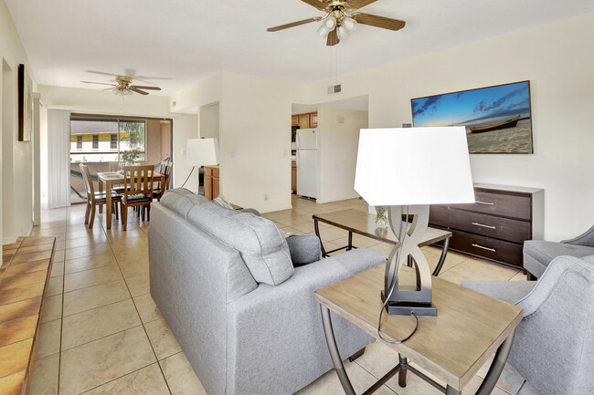 Building Photo - 12621 Westhampton Cir