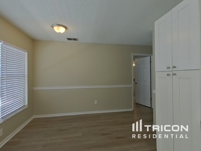 Building Photo - 22809 St Thomas Cir