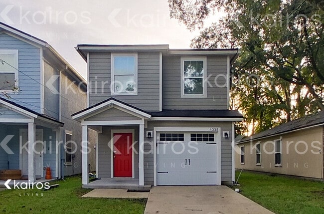 Building Photo - 1335 Mull St