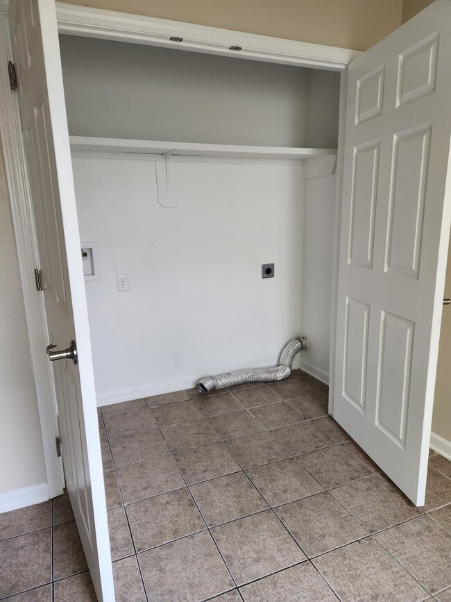 Building Photo - 9173 Cedar Ct