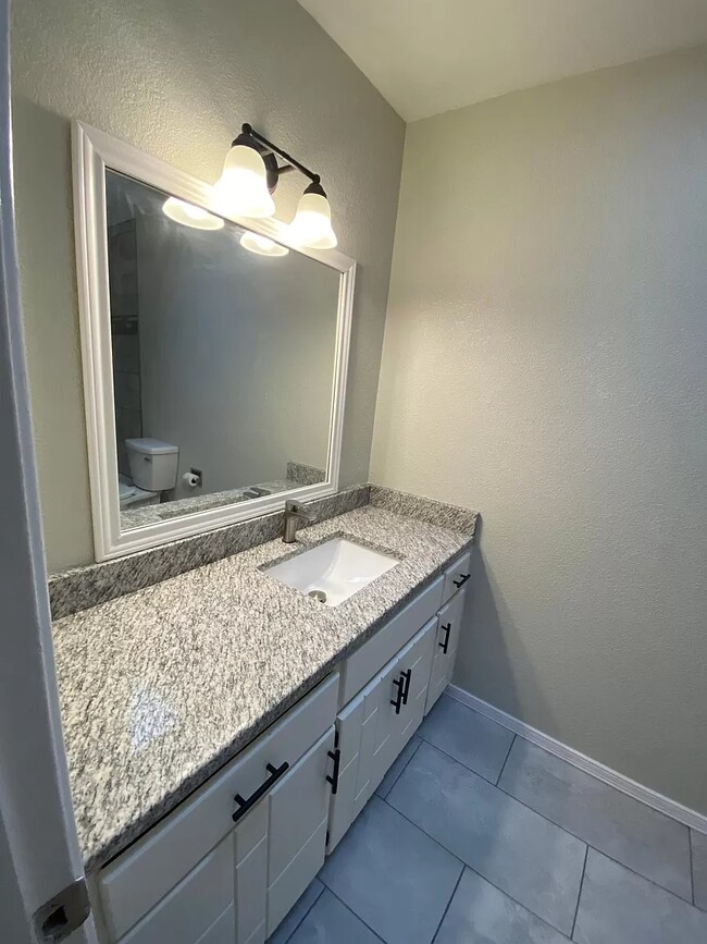Building Photo - 10801 Havenrock Dr
