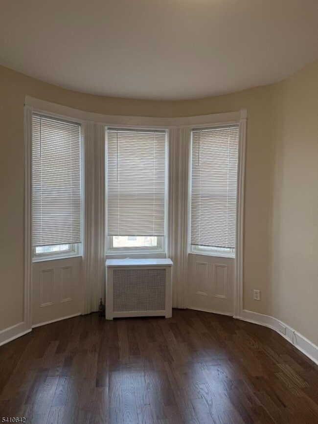 Building Photo - 65 Clendenny Ave