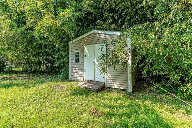 Building Photo - 4228 San Carlos Dr