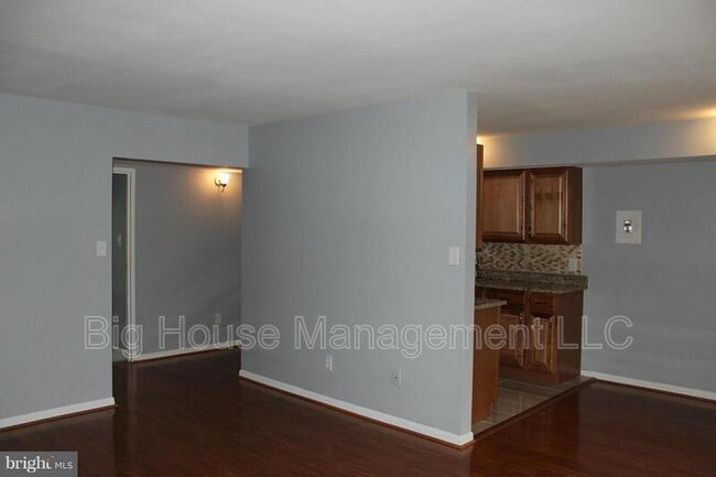 Building Photo - 2316 Freetown Ct