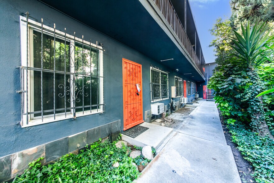 Building Photo - 1908 Clinton St