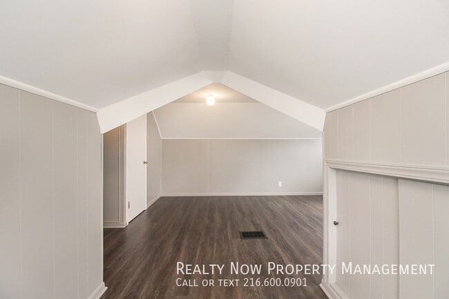 Building Photo - 11912 Derby Rd