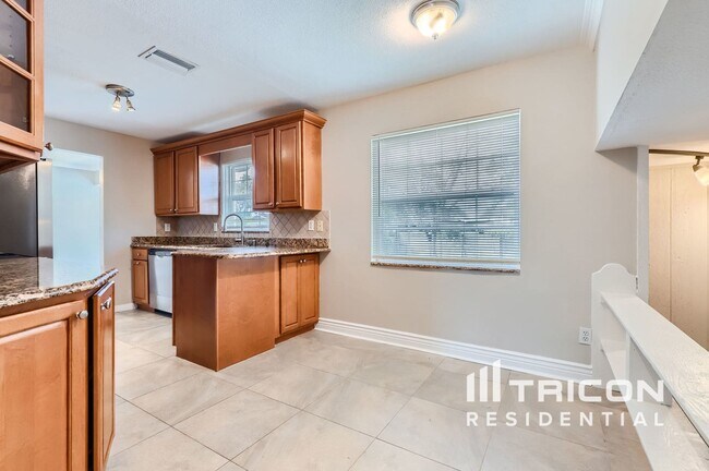 Building Photo - 12908 Mia Cir