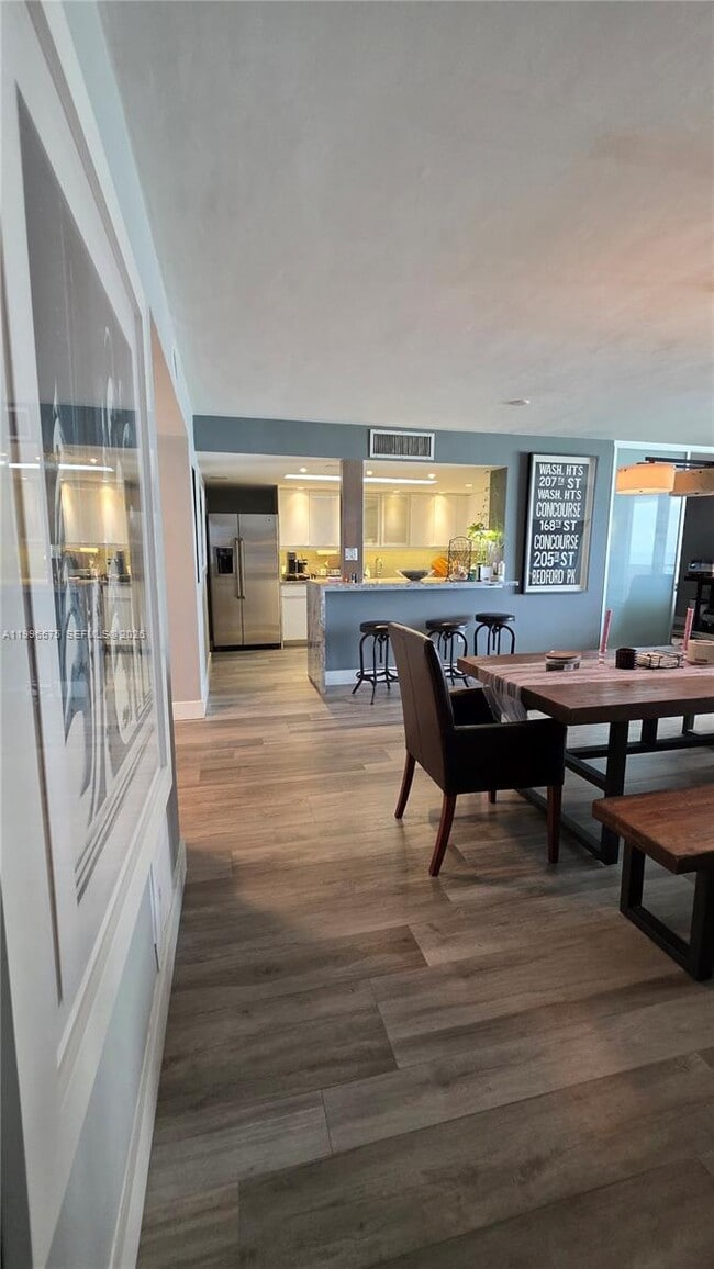 Building Photo - 5825 Collins Ave