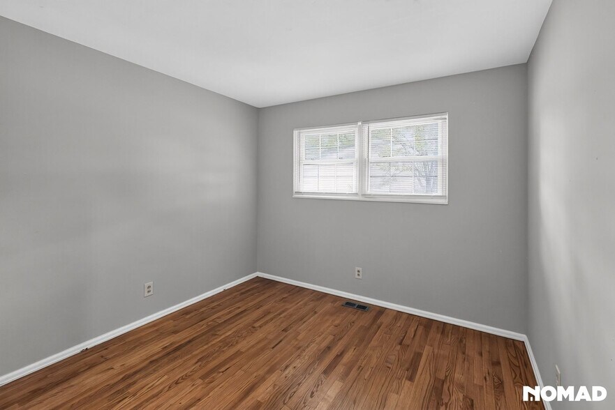 Building Photo - 1835 Ardmore Dr