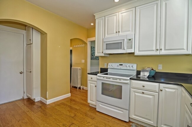 44 Gilbert St - 44 Gilbert St Watertown MA 02472 | Apartment Finder