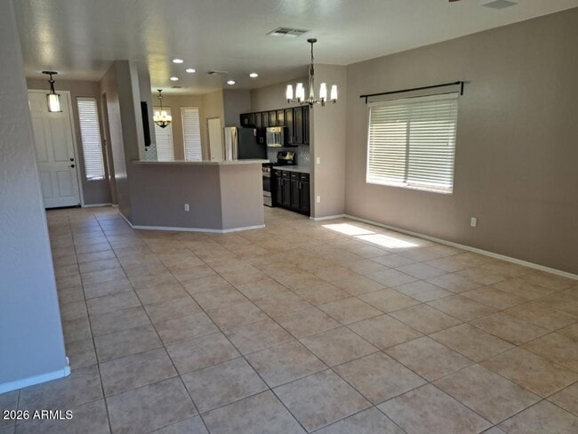 Building Photo - 2045 E Indian Wells Dr