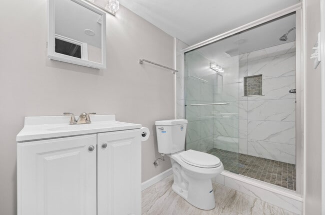 Building Photo - 4136 Park Ave