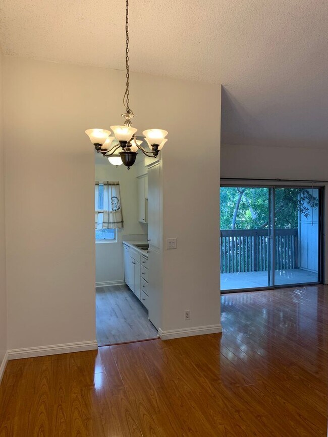 Building Photo - Bright, comfortable, and spacious one bedroom Condominium