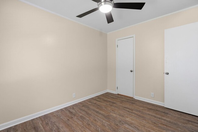 Building Photo - 118 Hope Ln