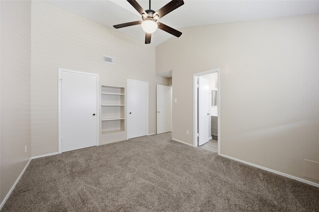 Building Photo - 12642 Autumn Mill Dr