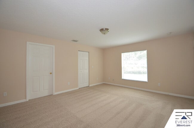 Building Photo - 19 Burgess Pl
