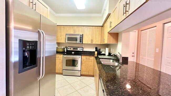 Building Photo - 6556 Emerald Dunes Dr