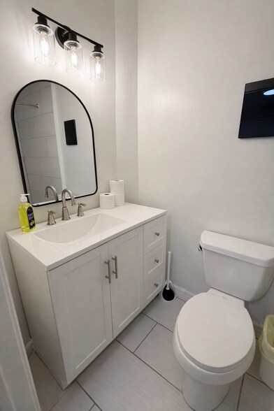 Building Photo - 1014 Brown St