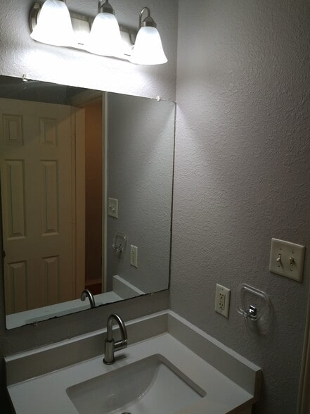 Bathroom - 6306 Green Top Dr