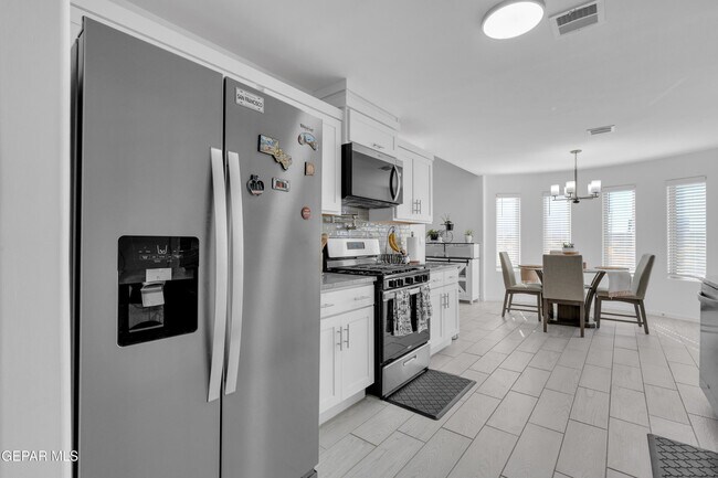 Building Photo - 805 P.º Tranquilo Pl