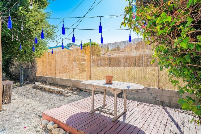 Building Photo - 2339 Norwalk Ave