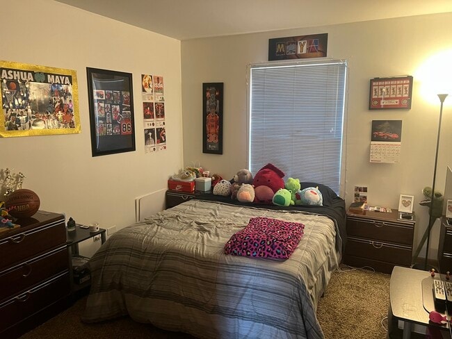 Building Photo - 2650 Cadbury Cir