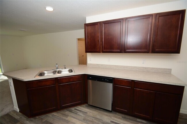 Building Photo - 93 Panorama Dr