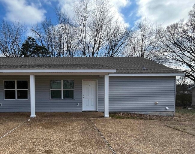 Primary Photo - 514 Johnson St