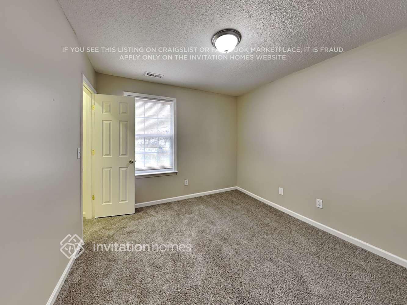 Building Photo - 526 Crossview Ln