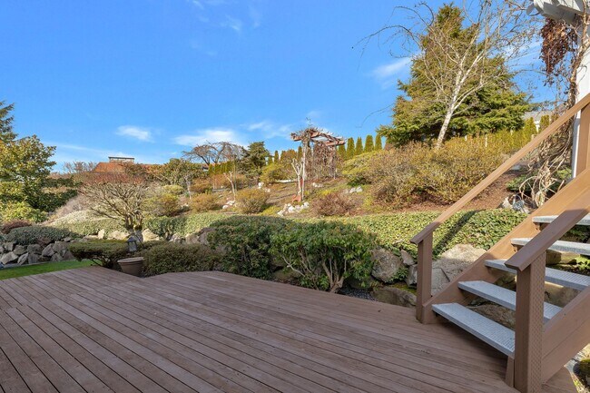 Building Photo - CLICK "REQUEST A TOUR" NOW!