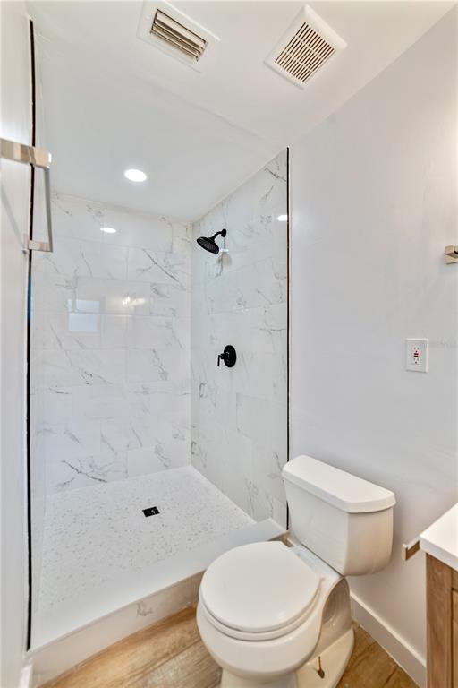 Building Photo - 4413 W Rogers Ave