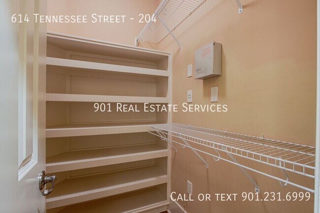 Building Photo - 614 Tennessee St