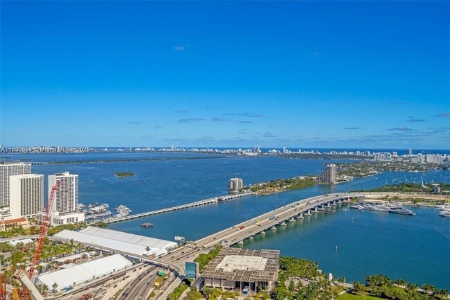 Building Photo - 900 Biscayne Blvd