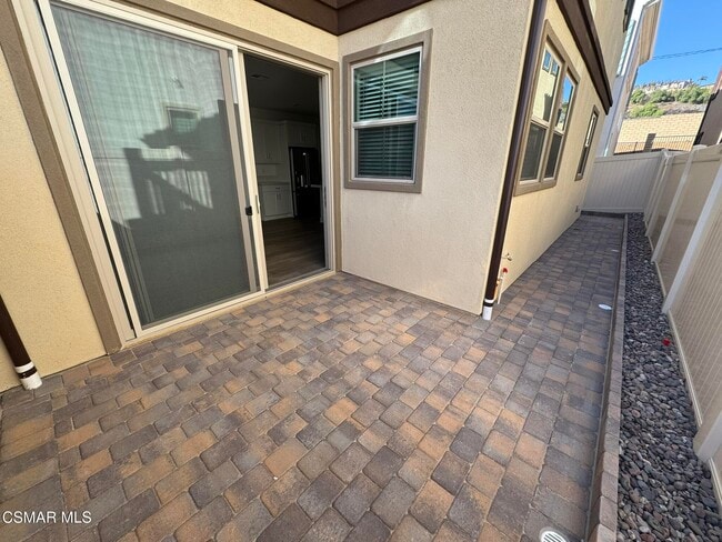 Building Photo - 701 Edward Scholle Dr