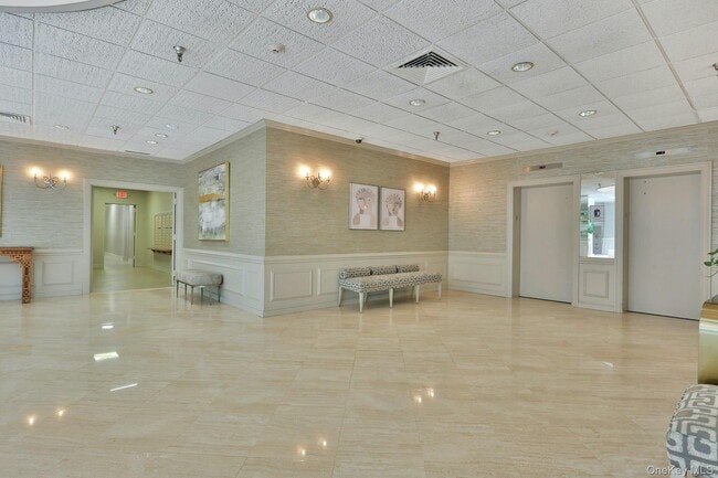 Building Photo - 1270 North Ave