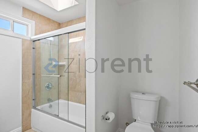 Building Photo - 41076 Davila Ct