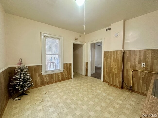 Building Photo - 34 Hayden St