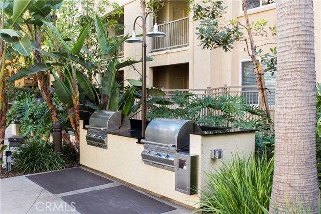 Building Photo - 2403 Scholarship