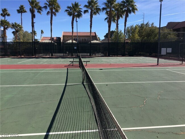 Building Photo - 5161 River Glen Dr