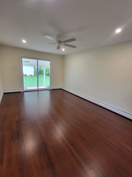 Building Photo - 936 Durham Rd