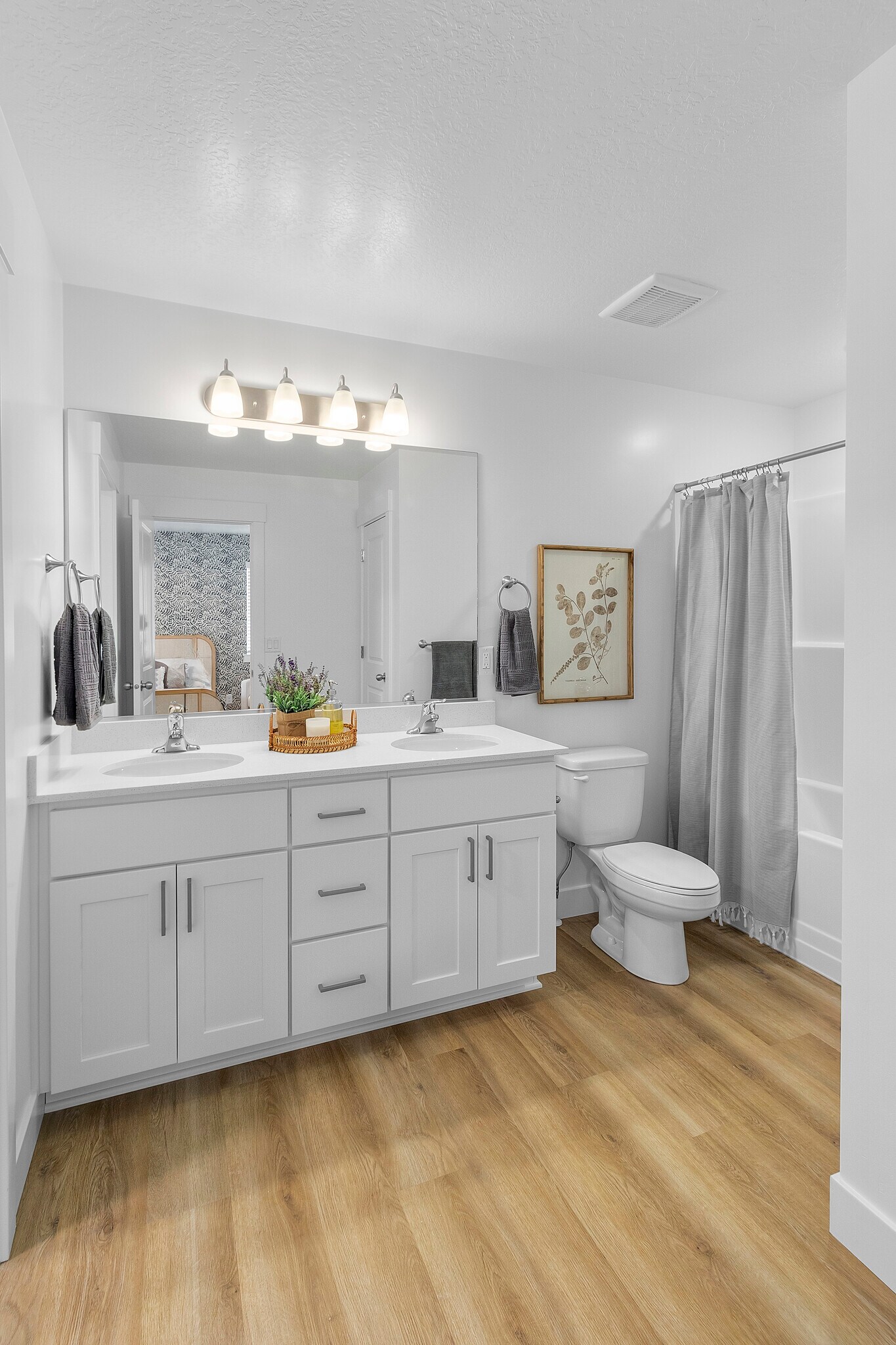 Building Photo - 82 W 925 N