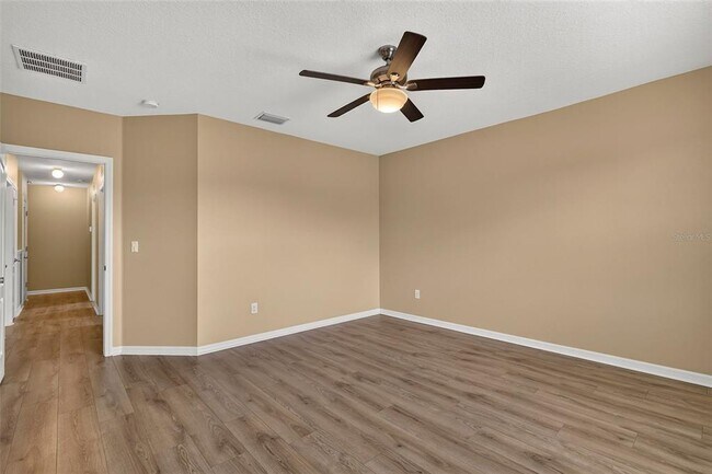 Building Photo - 817 Ashentree Dr