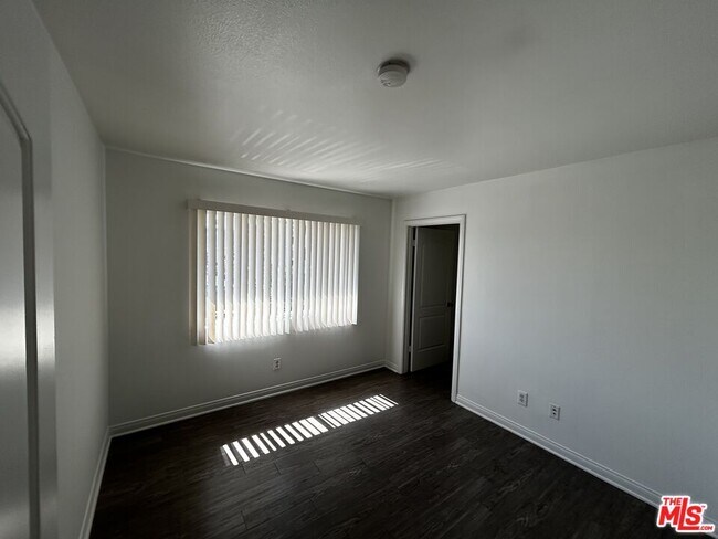 Building Photo - 14359 Haynes St