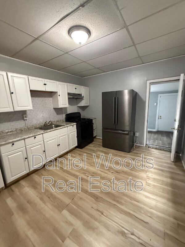 Building Photo - 4277 Mantua Ave